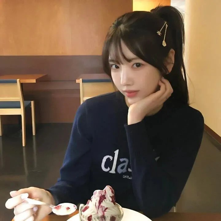 淘气小女巫